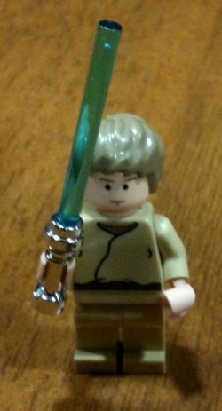 Click to see full sized Luke Mini-Fig