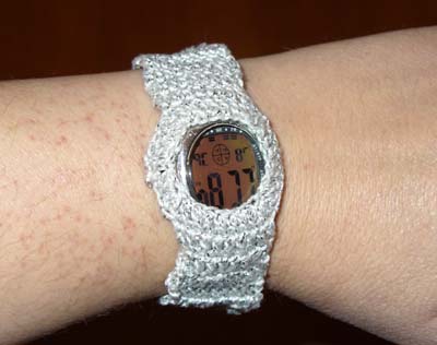Watch 1.1.1: Looked horrible and the watch fell out.