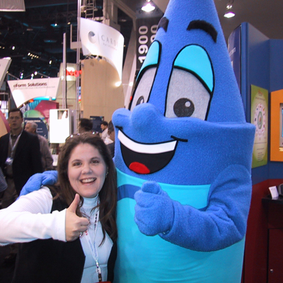 Comdex 2000: Laura with a big blue crayon